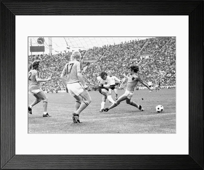 Framed Print : The 1974 FIFA World Cup final Germany vs. Holland: Here is the goal by Gerd Mueller resulting the final score 2: 1 Framed Print : The 1974 FIFA World Cup final Germany vs. Holland: Here is the goal by Gerd Mueller resulting the final score 2: 1