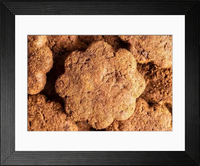 Framed Print : Crunchy chocolate biscuits shape flower. Top view Framed Print : Crunchy chocolate biscuits shape flower. Top view