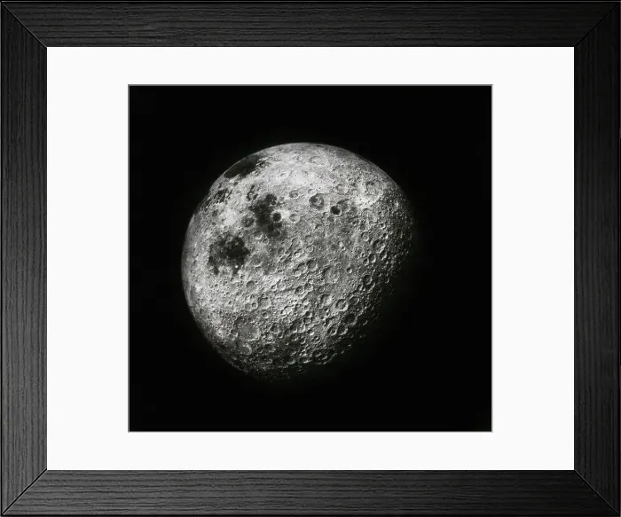 Framed Print : The moon from 1000 Miles away Framed Print : The moon from 1000 Miles away
