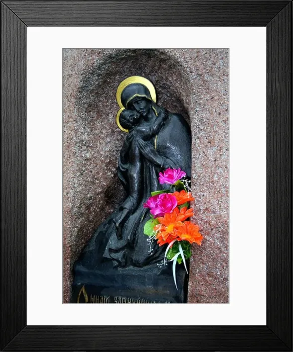 Framed Print : A statue of Miriam (Virgin Mary) & Jesus Christ in Minsk, Belarus Framed Print : A statue of Miriam (Virgin Mary) & Jesus Christ in Minsk, Belarus