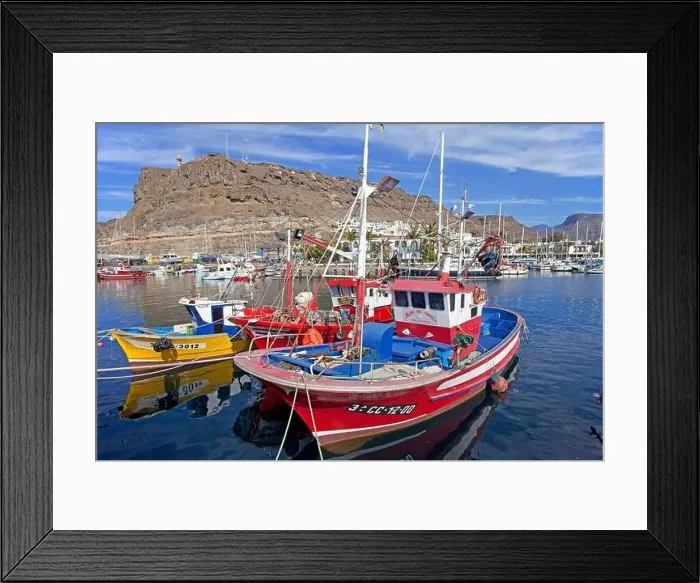 Framed Print : Fischerboote im Hafen von Puerto de Mogan Framed Print : Fischerboote im Hafen von Puerto de Mogan