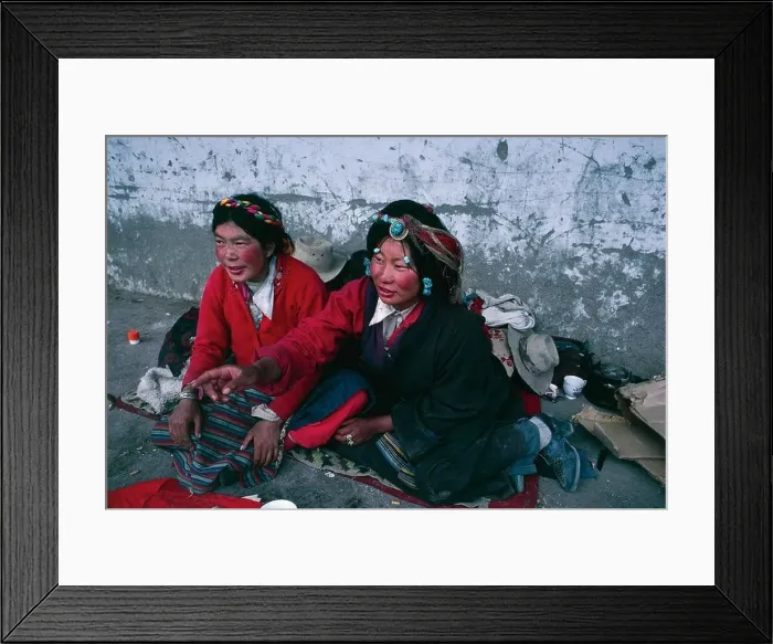 Framed Print : China - Tibet - Barkhor Market. Khampas typical nomadic women with hairstyles Framed Print : China - Tibet - Barkhor Market. Khampas typical nomadic women with hairstyles