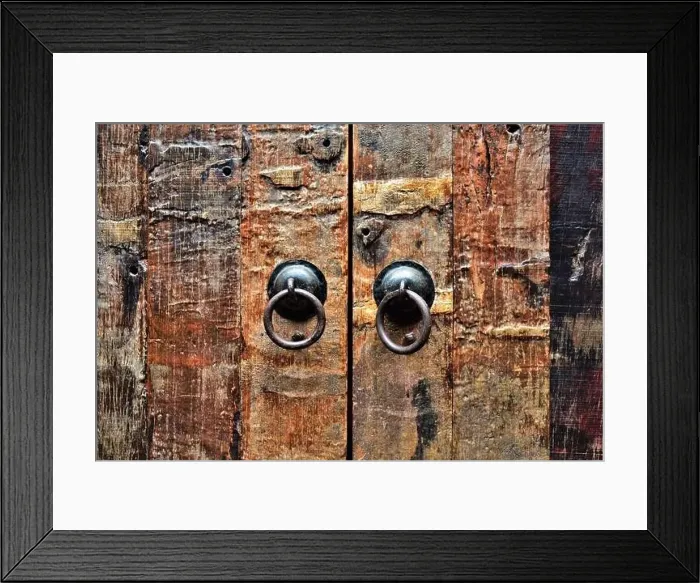 Framed Print : Traditional Chinese door handles on a wooden door Framed Print : Traditional Chinese door handles on a wooden door