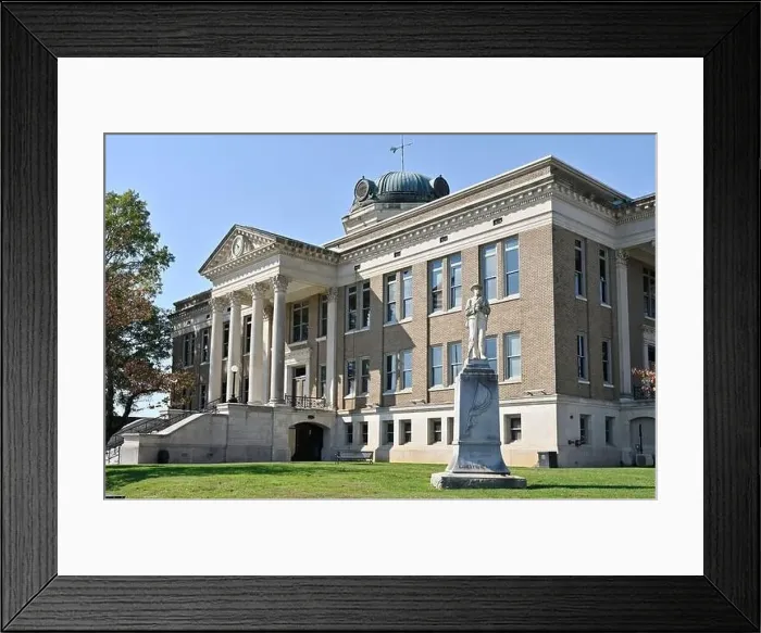 Framed Print : Small town County Courthouse in Athens Alabama, Limestone County, USA Framed Print : Small town County Courthouse in Athens Alabama, Limestone County, USA