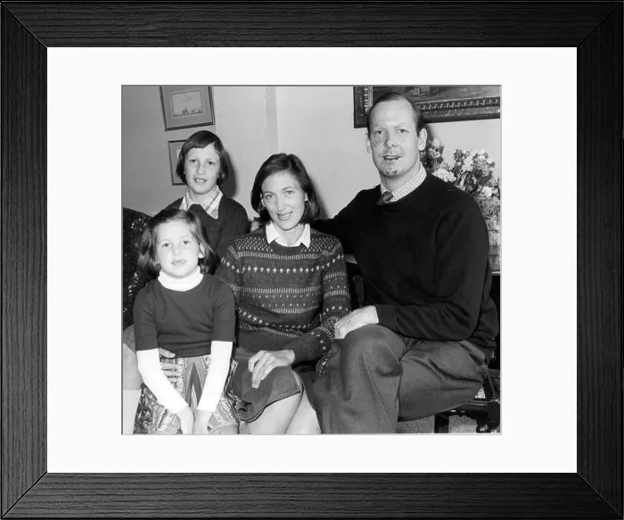 Framed Print : THE CAPTAIN OF HMS COVENTRY, CAPTAIN DAVID HART-DYKE AT HOME WITH HIS FAMILY AFTER HIS ORDEAL IN THE FALKLANDS Framed Print : THE CAPTAIN OF HMS COVENTRY, CAPTAIN DAVID HART-DYKE AT HOME WITH HIS FAMILY AFTER HIS ORDEAL IN THE FALKLANDS