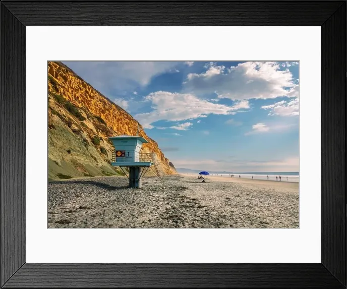 Framed Print : Lifeguard station at Torrey Pines beach, San Diego California Framed Print : Lifeguard station at Torrey Pines beach, San Diego California