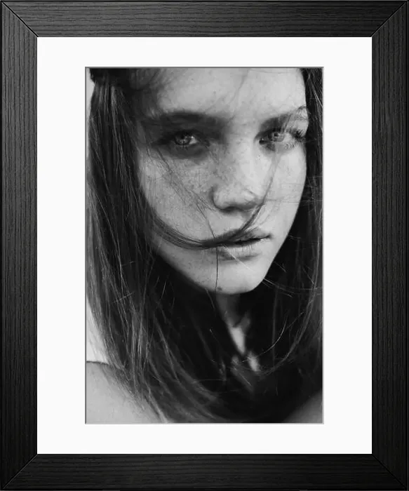 Framed Print : Russia, Portrait of teenage girl (14-15) Framed Print : Russia, Portrait of teenage girl (14-15)