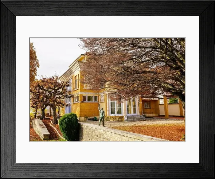 Framed Print : Villa Turque or Villa Schwob, designed by Swiss-French architect Le Corbusier Framed Print : Villa Turque or Villa Schwob, designed by Swiss-French architect Le Corbusier