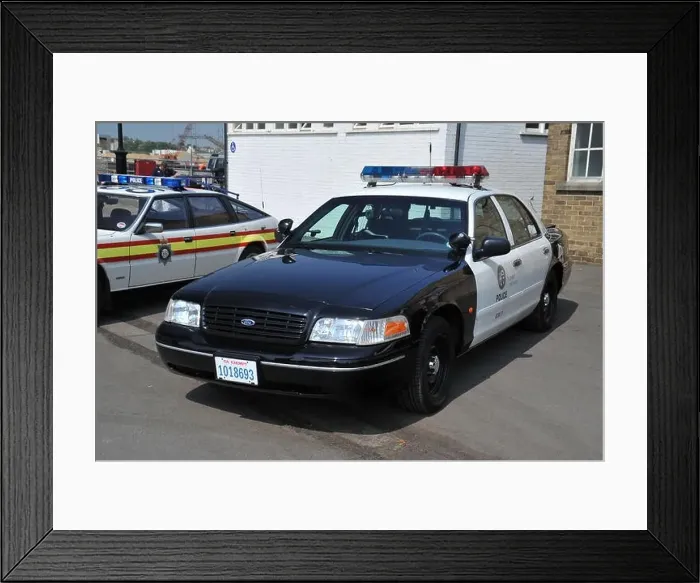 Framed Print : Ford Crown Victoria P71 Police Interceptor American Police car Framed Print : Ford Crown Victoria P71 Police Interceptor American Police car