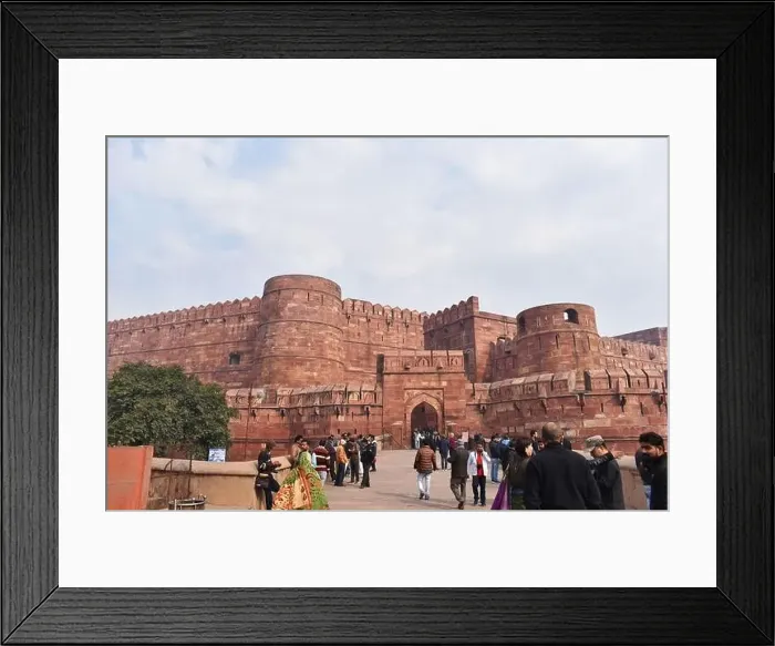 Framed Print : Agra, Uttar Pradesh, India, January 2020, Agra Fort, 16th-century fortress of red sandstone located on the Yamuna River Framed Print : Agra, Uttar Pradesh, India, January 2020, Agra Fort, 16th-century fortress of red sandstone located on the Yamuna River