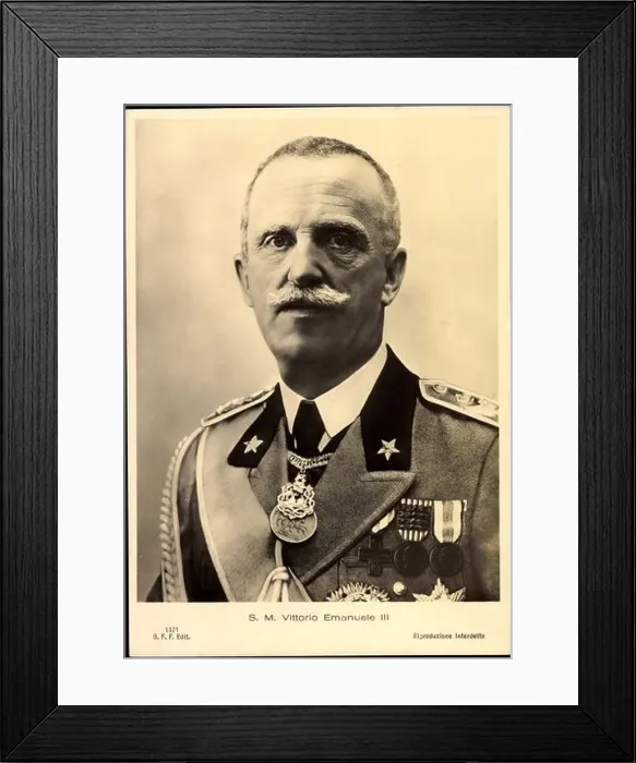 Framed Print : Ak S.M. Vittorio Emanuele III. Re d'Italia, König von Italien, Uniform, Orden; Framed Print : Ak S.M. Vittorio Emanuele III. Re d'Italia, König von Italien, Uniform, Orden;