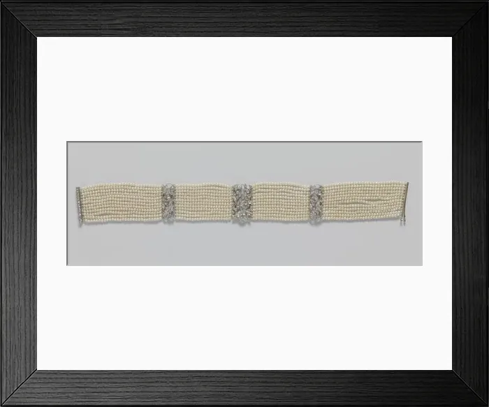 Framed Print : Collier, so-called Collier de chien Framed Print : Collier, so-called Collier de chien