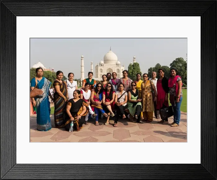 Framed Print : Group shot of Indian family at Taj Mahal, Agra, Uttar Pradesh, India Framed Print : Group shot of Indian family at Taj Mahal, Agra, Uttar Pradesh, India