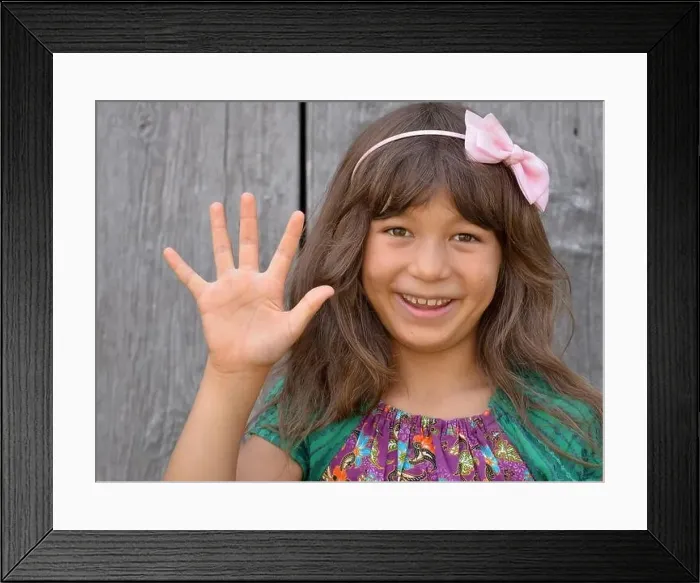 Framed Print : Cute mixed-race little girl (East Asian / Caucasian) Framed Print : Cute mixed-race little girl (East Asian / Caucasian)