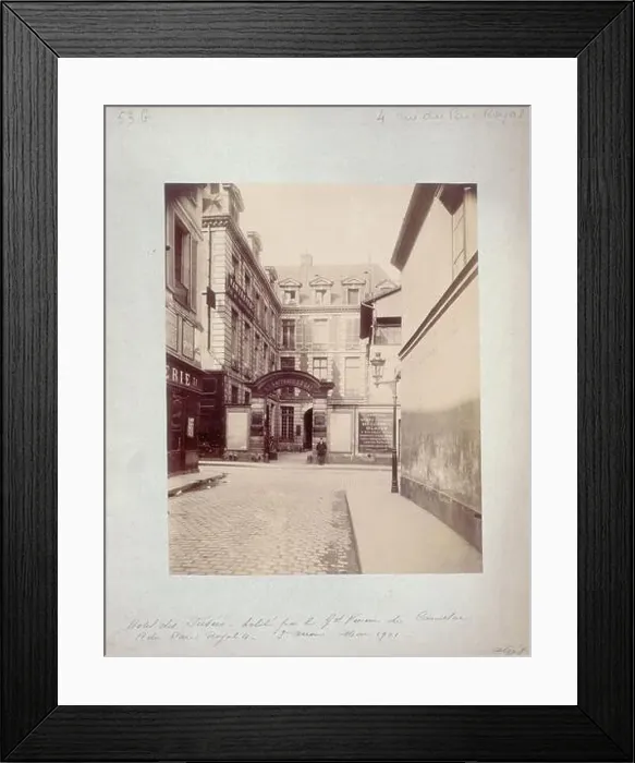 Framed Print : Hôtel des rockets, 12 rue du Parc Royal Framed Print : Hôtel des rockets, 12 rue du Parc Royal