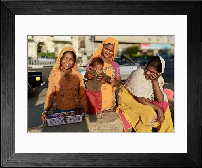 Framed Print : Women of the often nomadic Vagri (Vaghri) Framed Print : Women of the often nomadic Vagri (Vaghri)