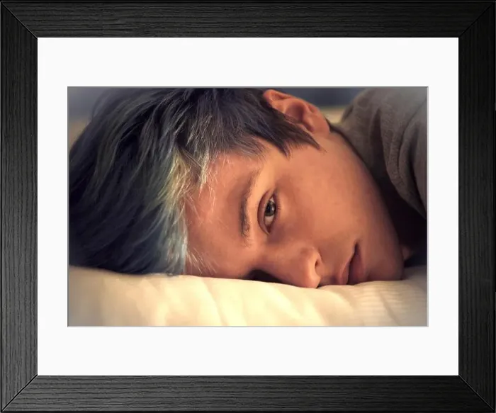 Framed Print : Beira-Mar Seashore Year : 2015 Brazil Director : Filipe Matzembacher, Marcio Reolon Mauricio Jose Barcellos