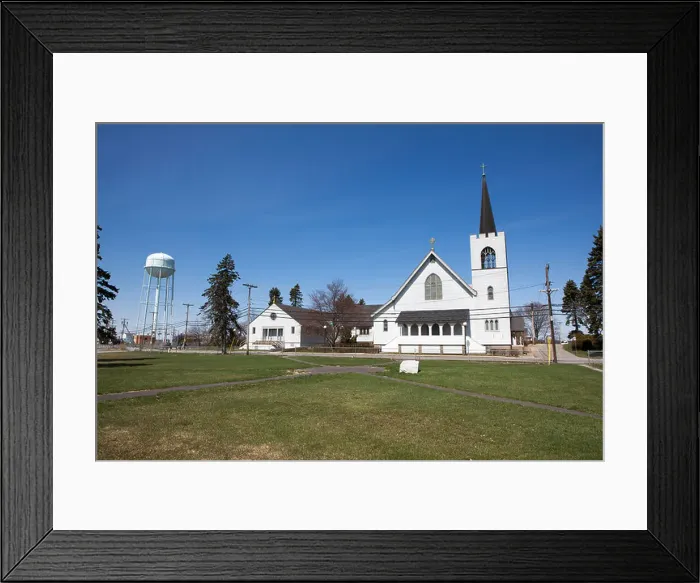 Framed Print : A white church in Hampton Beach, New Hampshire, USA Framed Print : A white church in Hampton Beach, New Hampshire, USA