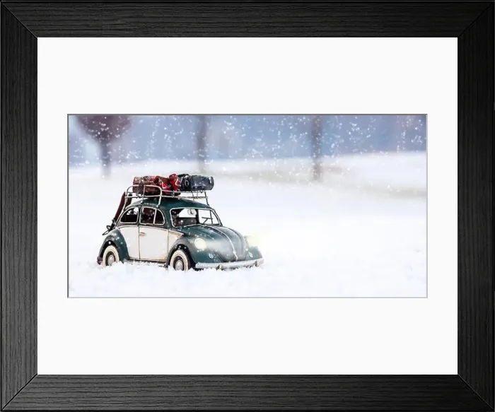 Framed Print : Model of Volksvagen Beetle tin photographed in a winter context Framed Print : Model of Volksvagen Beetle tin photographed in a winter context