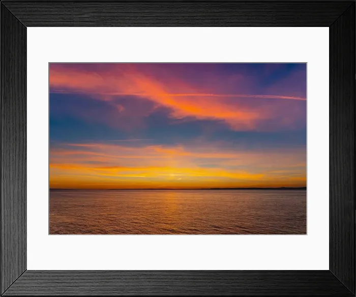 Framed Print : The setting sun lighting up the cloud cover over the Severn Estuary Framed Print : The setting sun lighting up the cloud cover over the Severn Estuary