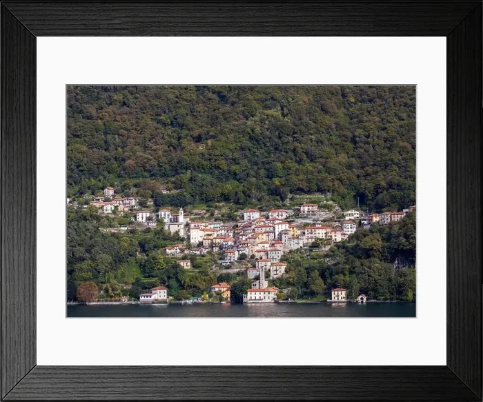 Framed Print : Lake Como landscape in full daylight Framed Print : Lake Como landscape in full daylight