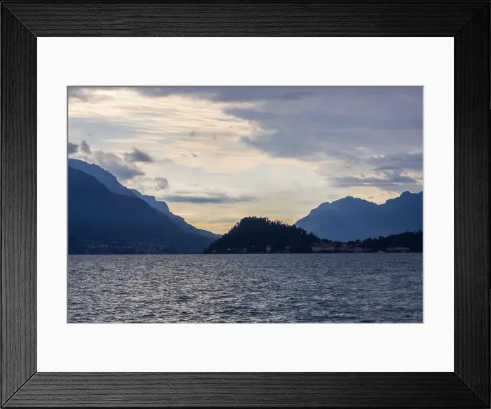 Framed Print : Lake Como landscape in full daylight Framed Print : Lake Como landscape in full daylight
