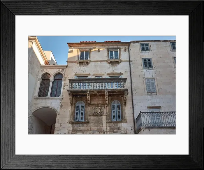 Framed Print : Weathered facade of a historic house in Split, Croatia, showcasing the timeless charm of the city's Old Town Framed Print : Weathered facade of a historic house in Split, Croatia, showcasing the timeless charm of the city's Old Town