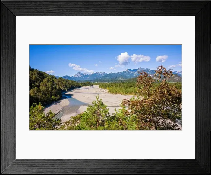 Framed Print : 2yf0mnr Framed Print : 2yf0mnr
