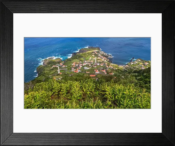Framed Print : 2yf6m90 Framed Print : 2yf6m90