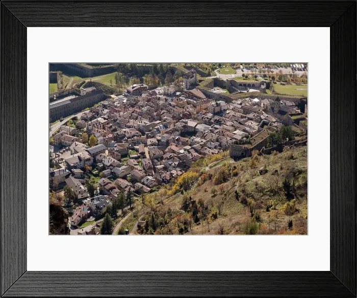 Framed Print : 2yf7ew0 Framed Print : 2yf7ew0