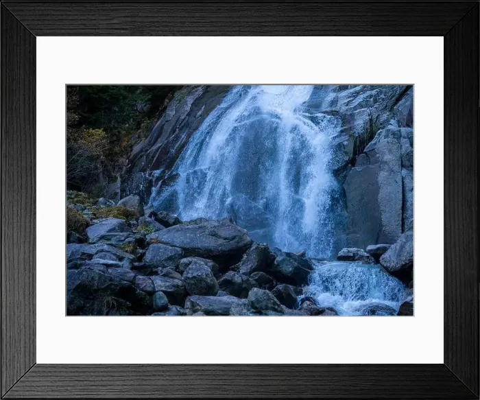 Framed Print : 2yfbhd8 Framed Print : 2yfbhd8