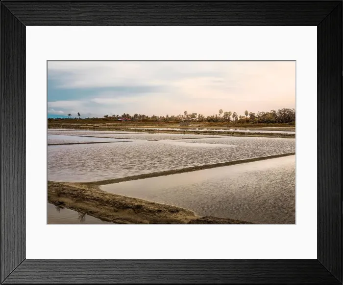 Framed Print : 2yfx9d4 Framed Print : 2yfx9d4