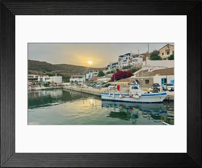 Framed Print : 2ygj9kg Framed Print : 2ygj9kg
