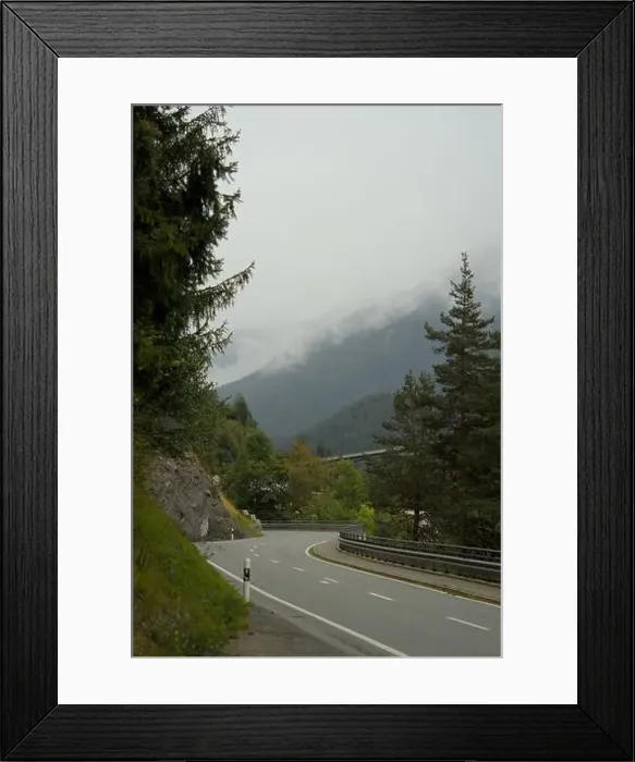 Framed Print : 2ygpn27 Framed Print : 2ygpn27