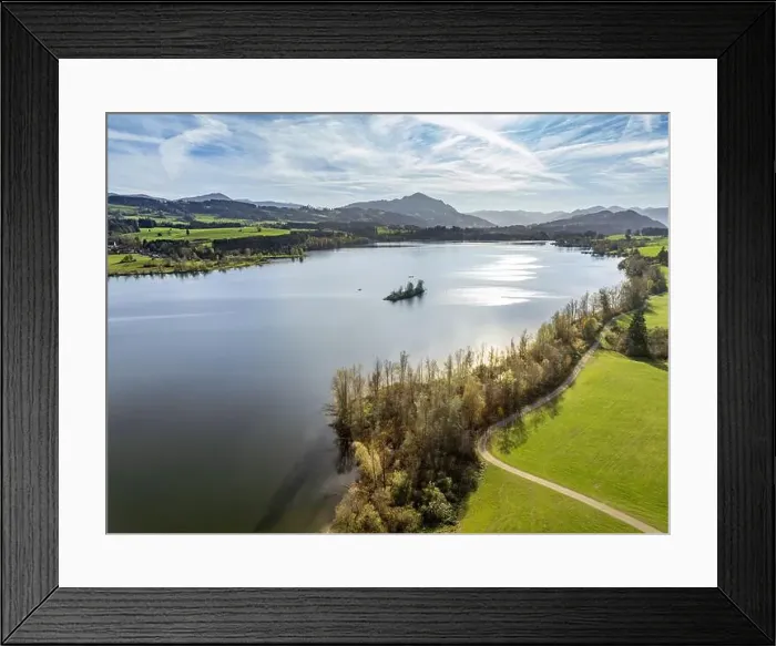 Framed Print : 2yh73b0 Framed Print : 2yh73b0