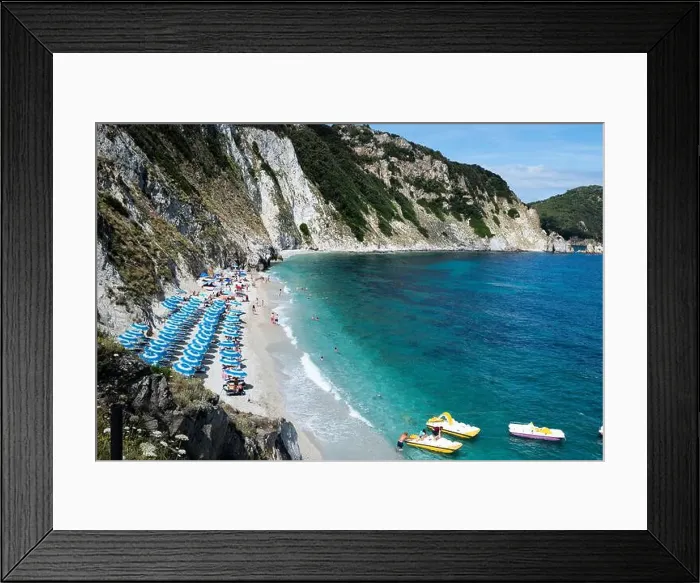 Framed Print : 2yh86hr Framed Print : 2yh86hr
