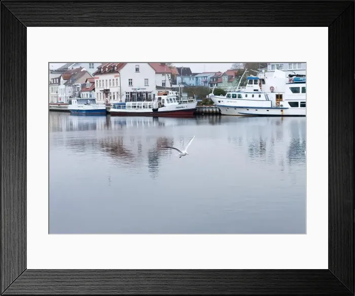 Framed Print : 2yhgxj2