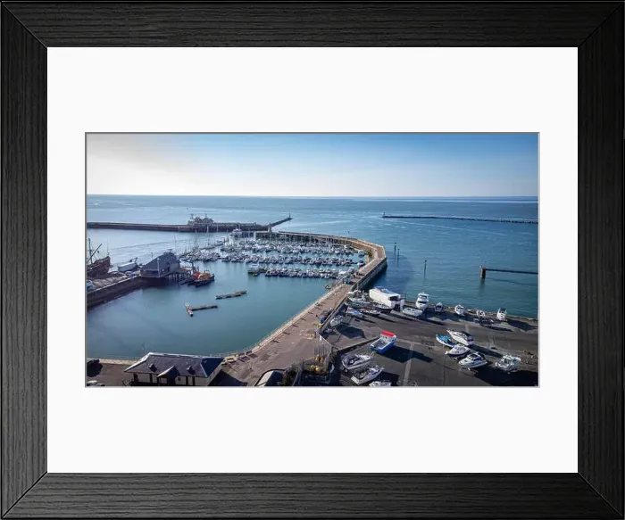 Framed Print : 2yhktfy Framed Print : 2yhktfy