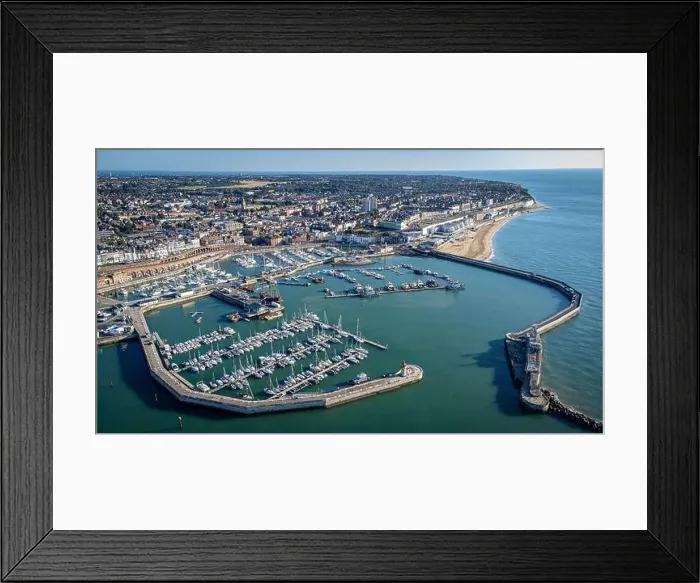 Framed Print : 2yhktm9 Framed Print : 2yhktm9