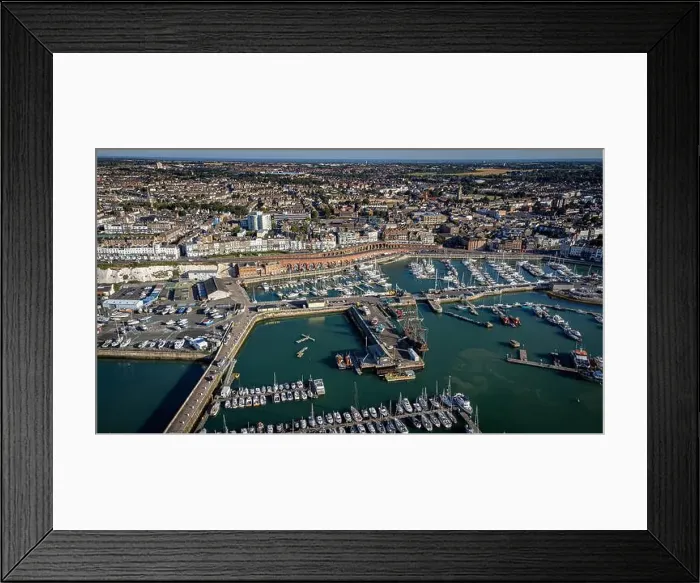 Framed Print : 2yhktny Framed Print : 2yhktny