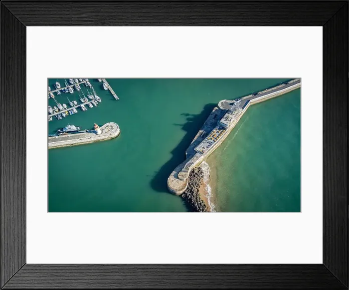 Framed Print : 2yhktx6 Framed Print : 2yhktx6
