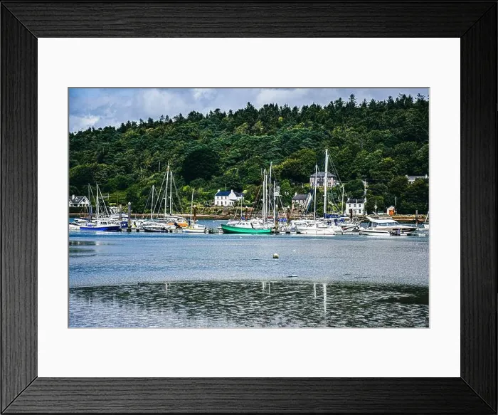 Framed Print : 2yhnxyx Framed Print : 2yhnxyx