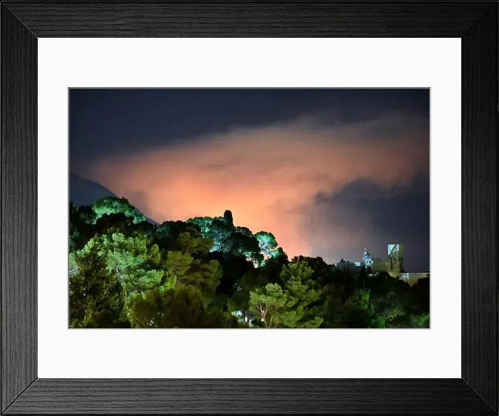 Framed Print : 2yjc8xy Framed Print : 2yjc8xy