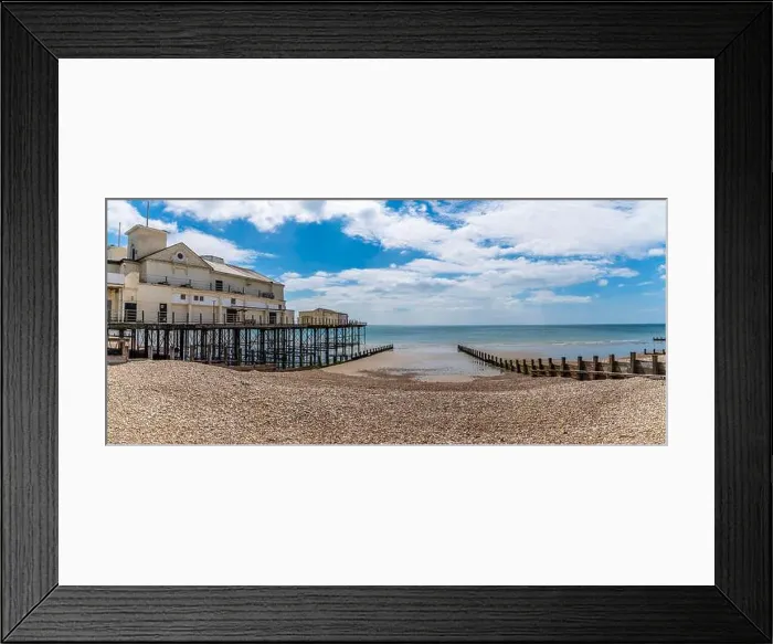 Framed Print : 2yjrd81 Framed Print : 2yjrd81
