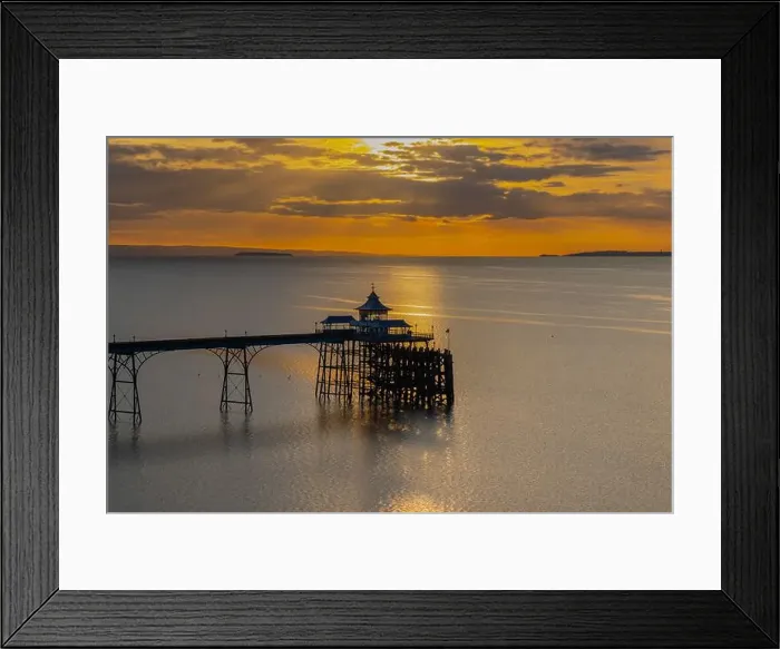 Framed Print : 2yjy7kn Framed Print : 2yjy7kn
