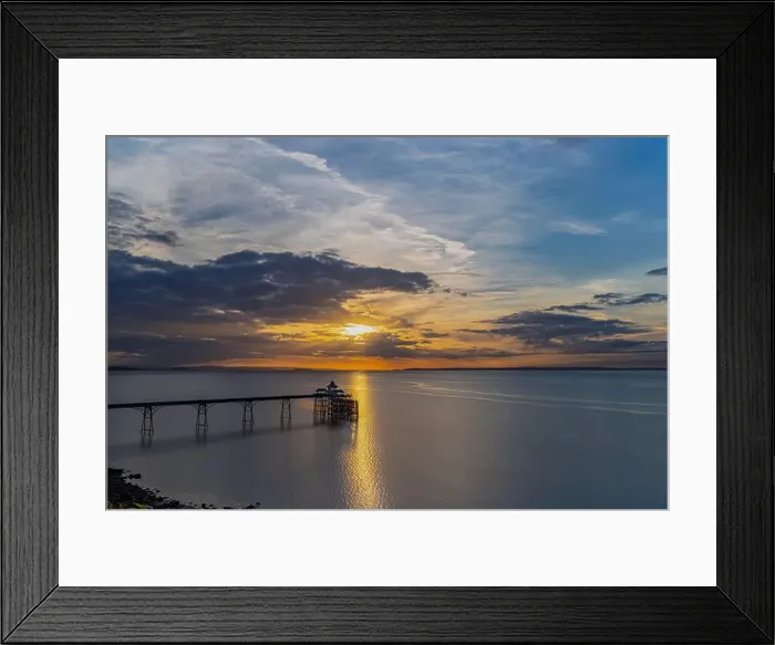 Framed Print : 2yjy7m6 Framed Print : 2yjy7m6
