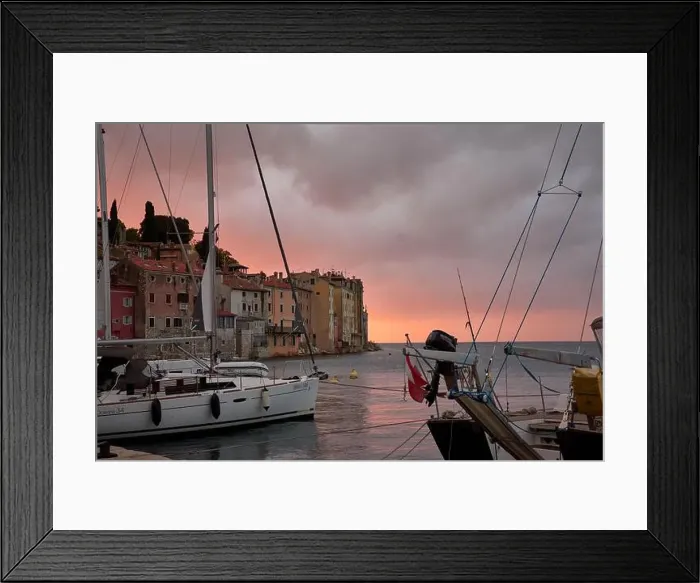 Framed Print : 2yk3t67 Framed Print : 2yk3t67