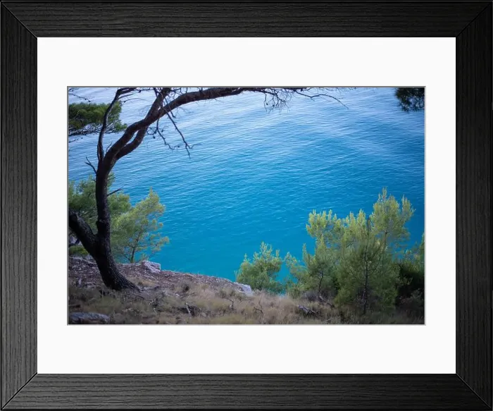 Framed Print : 2ykhh4t Framed Print : 2ykhh4t
