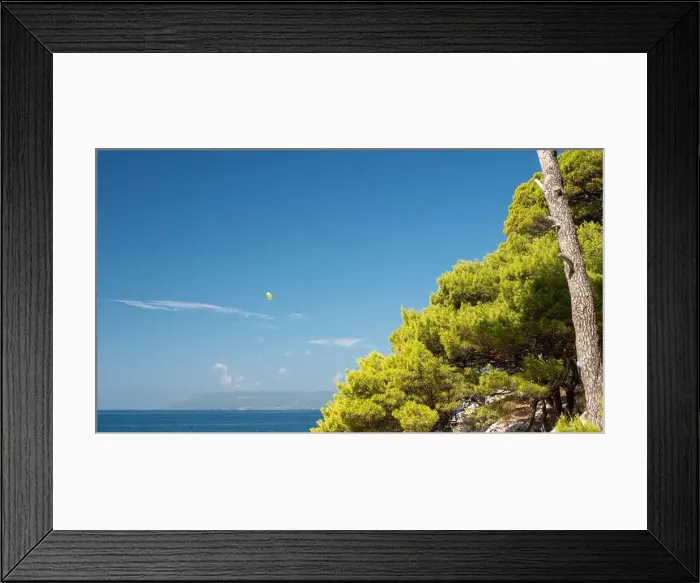 Framed Print : 2ykhh5r Framed Print : 2ykhh5r