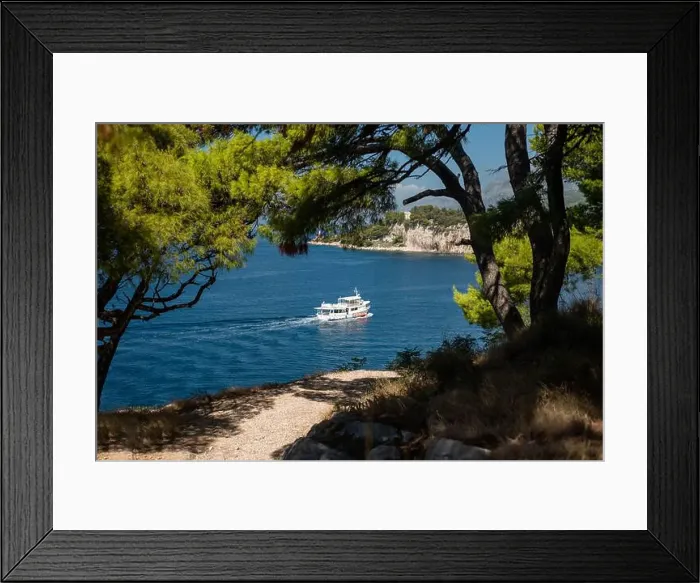 Framed Print : 2ykhhce Framed Print : 2ykhhce